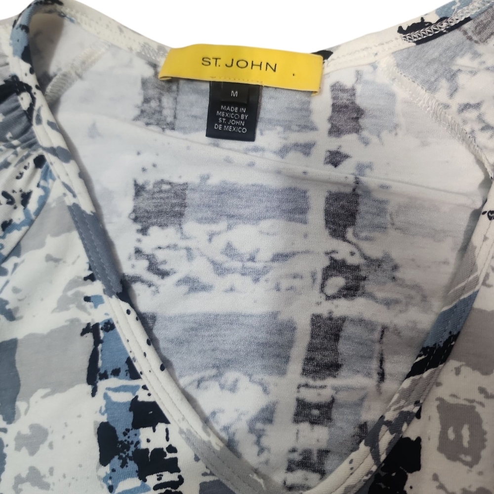 ST.JOHN Abstract Pattern Blue and Gray 3/4 Sleeves Top. M - Picture 7 of 9